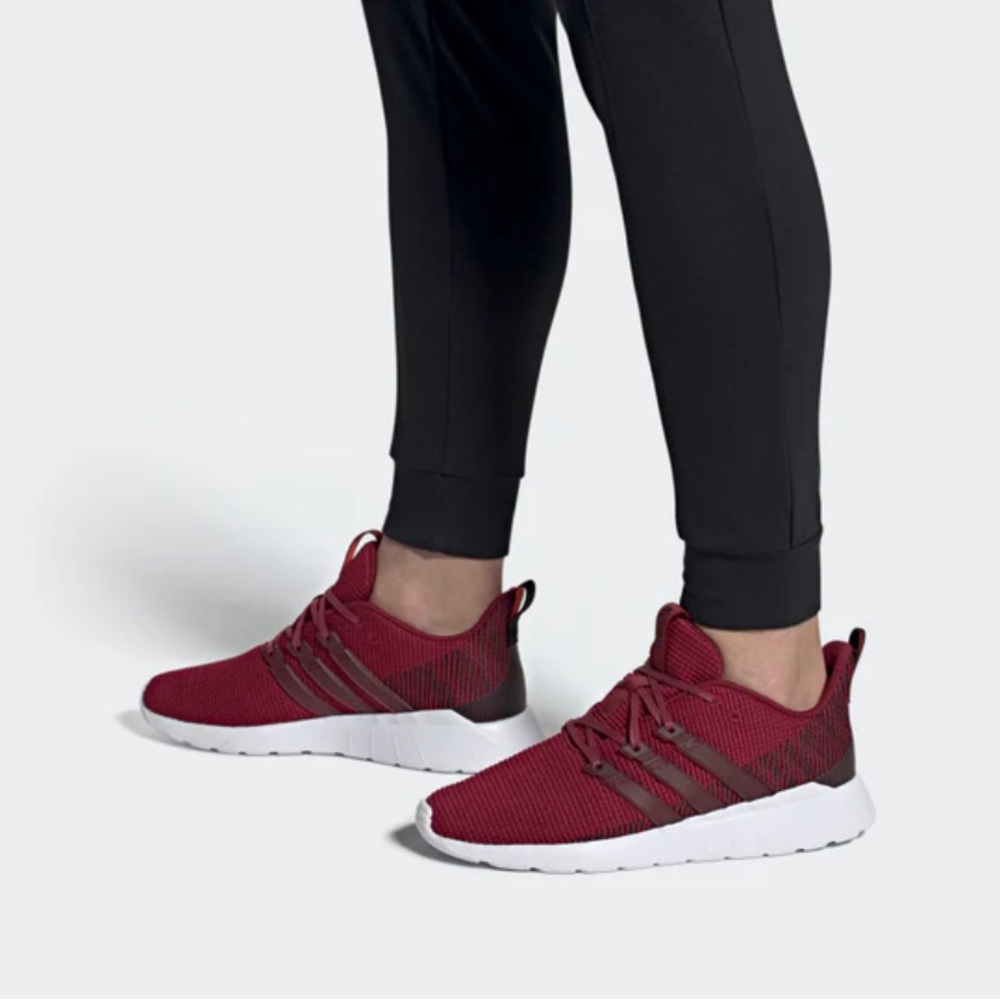 adidas Questar Flow Collegiate Burgundy Red Men’s Sneakers Sz 10US.
